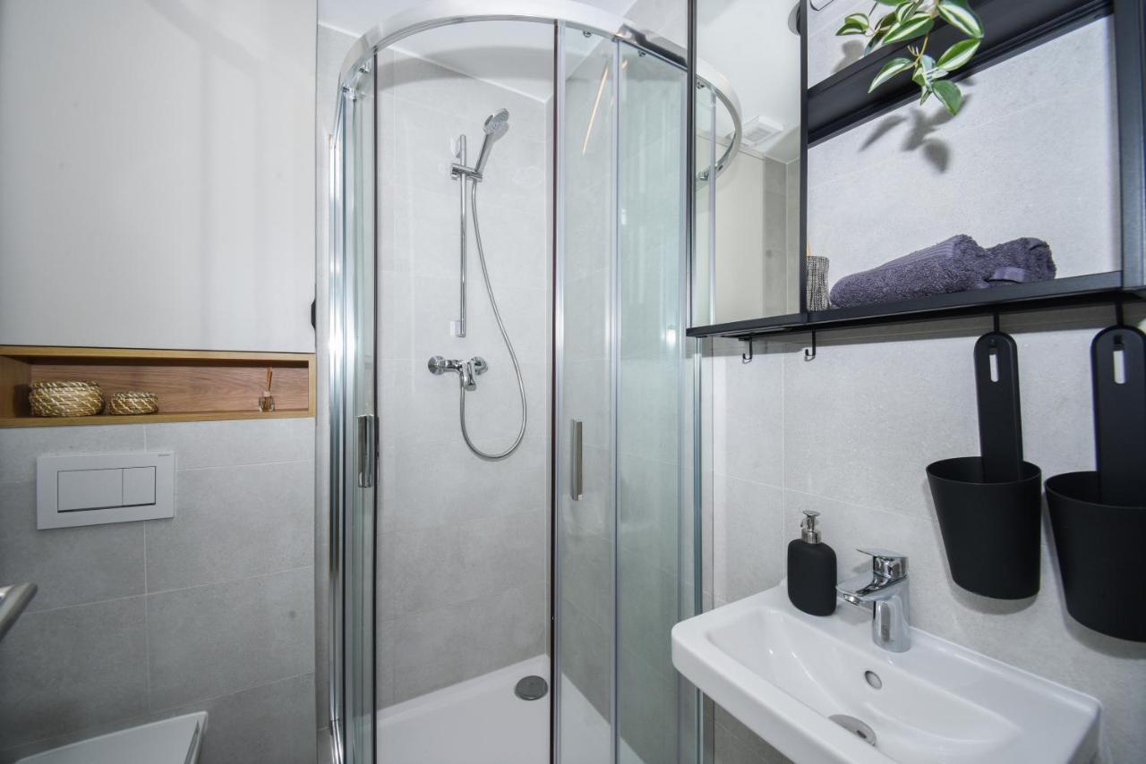 City Center Studio - Comfy & Modern Bratislava Buitenkant foto
