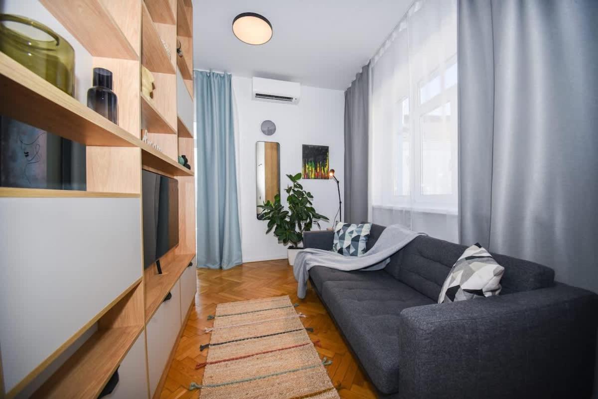 City Center Studio - Comfy & Modern Bratislava Buitenkant foto