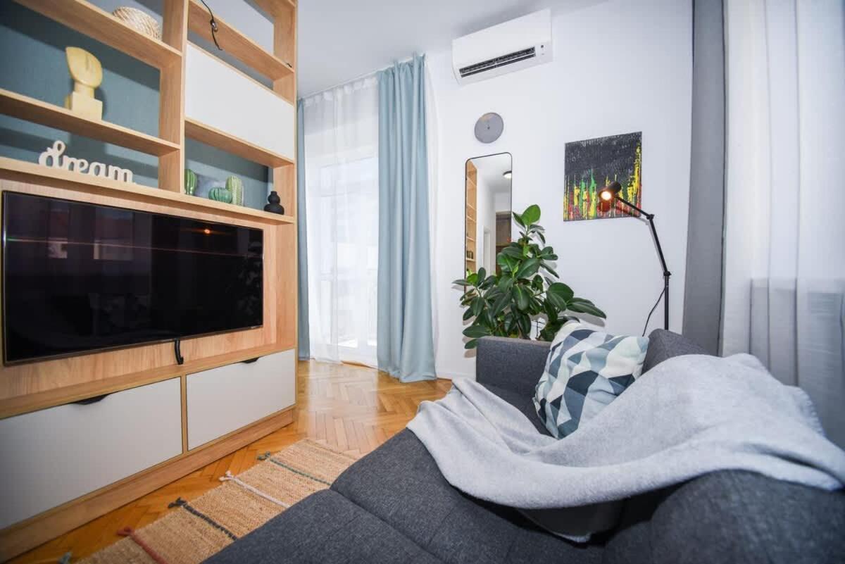 City Center Studio - Comfy & Modern Bratislava Buitenkant foto